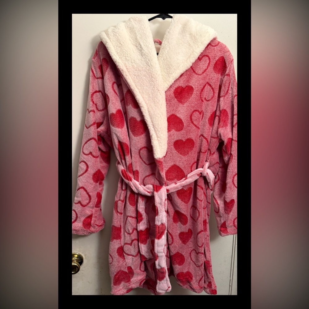 Pink & Red Plus Size Robe